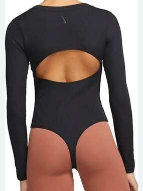 Nike Yoga Luxe Henley Cutout Ribbed LS Bodysuit
